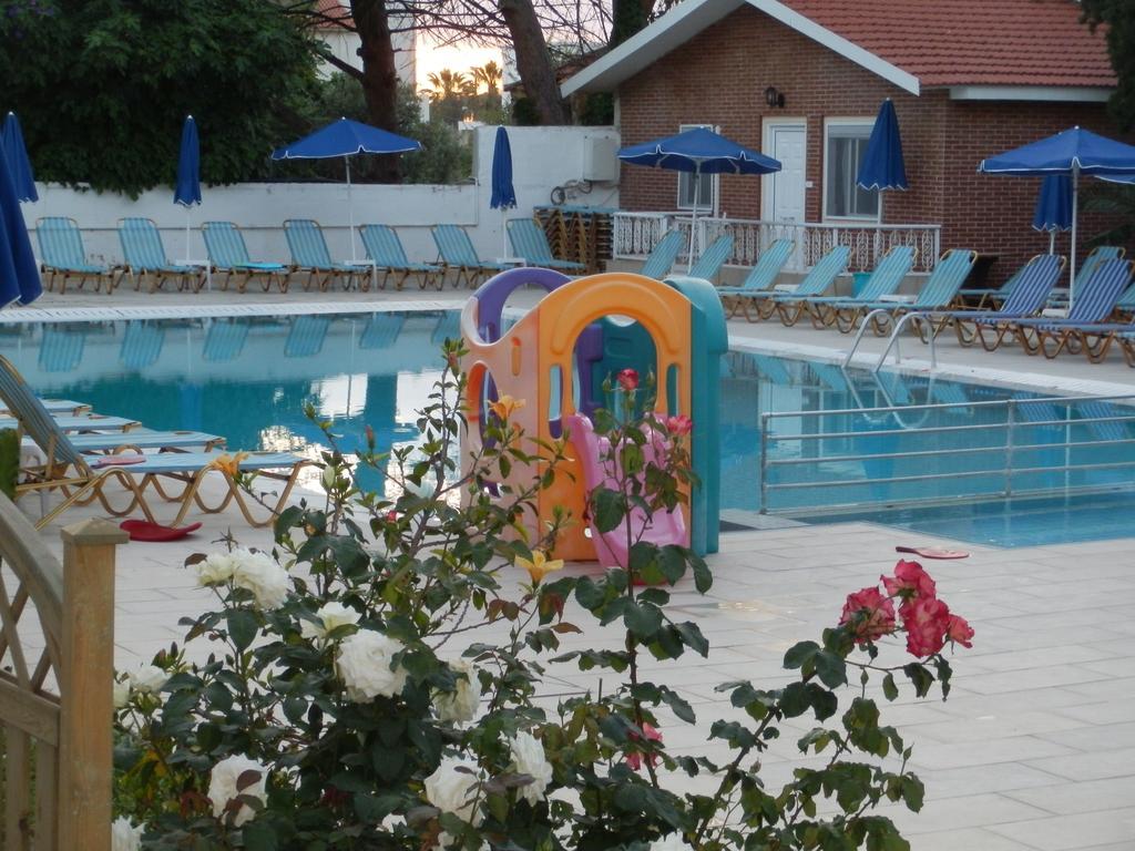 Paleos Hotel Apartments Ialysos  Exterior photo